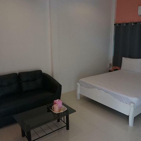 58 Ville Resort Bangkok Bagian luar foto